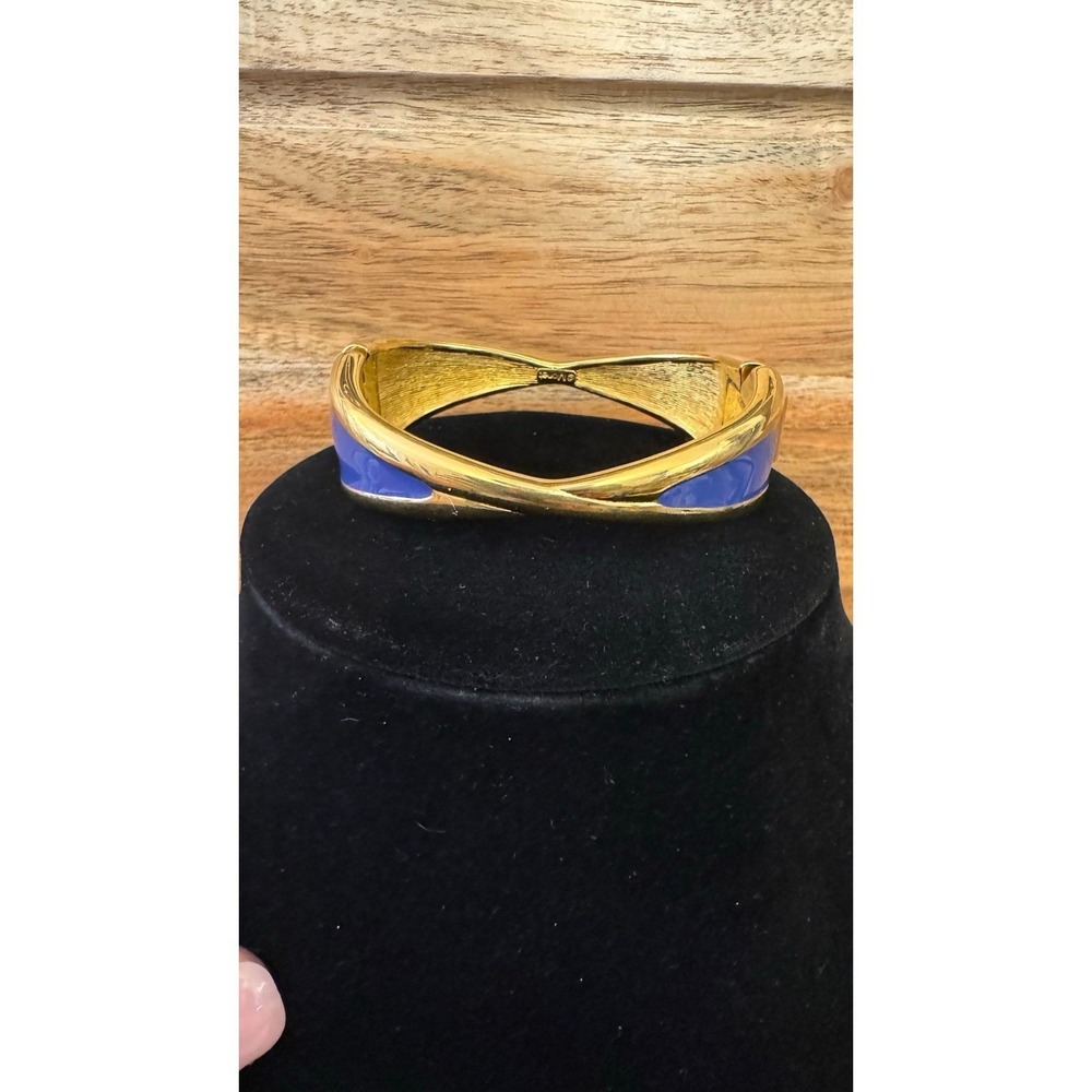 Stunning Vintage Monet Gold Tone/Blue Enamel Hinge Clasp Bracelet